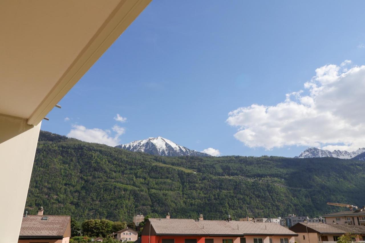 Modern Apartment Close To Martigny Train Station ภายนอก รูปภาพ
