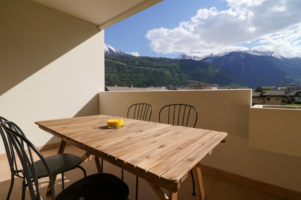 Modern Apartment Close To Martigny Train Station ภายนอก รูปภาพ