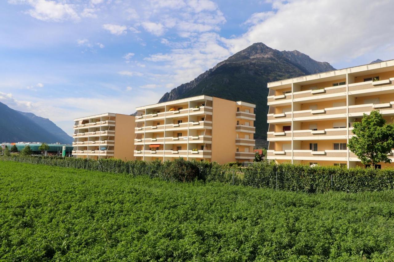 Modern Apartment Close To Martigny Train Station ภายนอก รูปภาพ