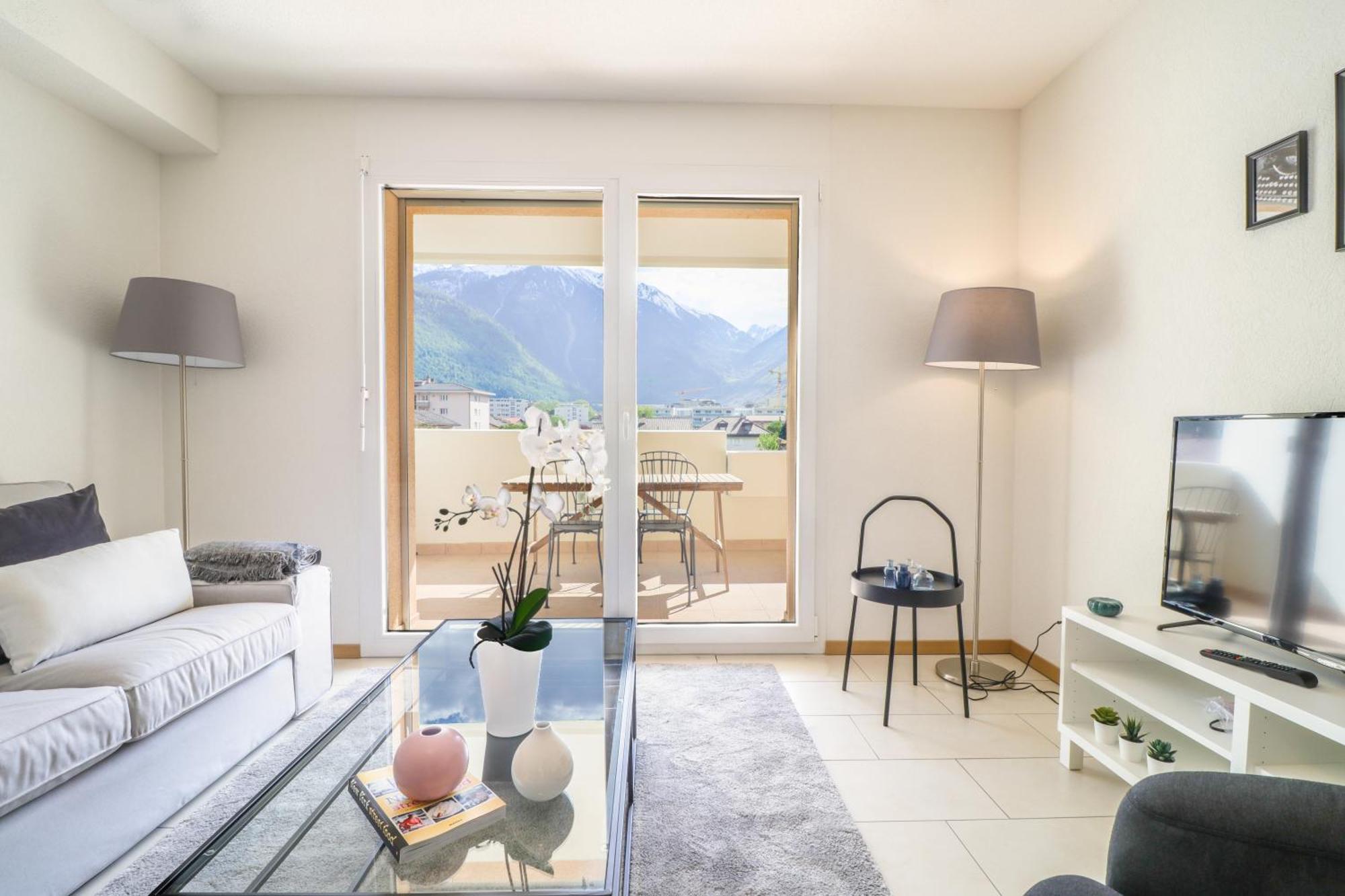 Modern Apartment Close To Martigny Train Station ภายนอก รูปภาพ